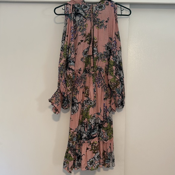 Lovestich Dress - Picture 5 of 6